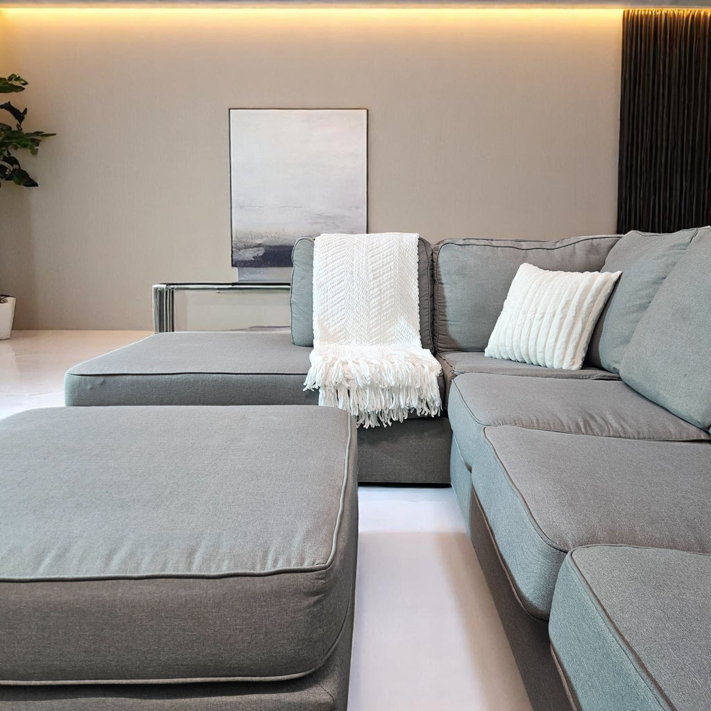 Ashleys Medium Gray Fabric Sectional L Shape + Ottoman